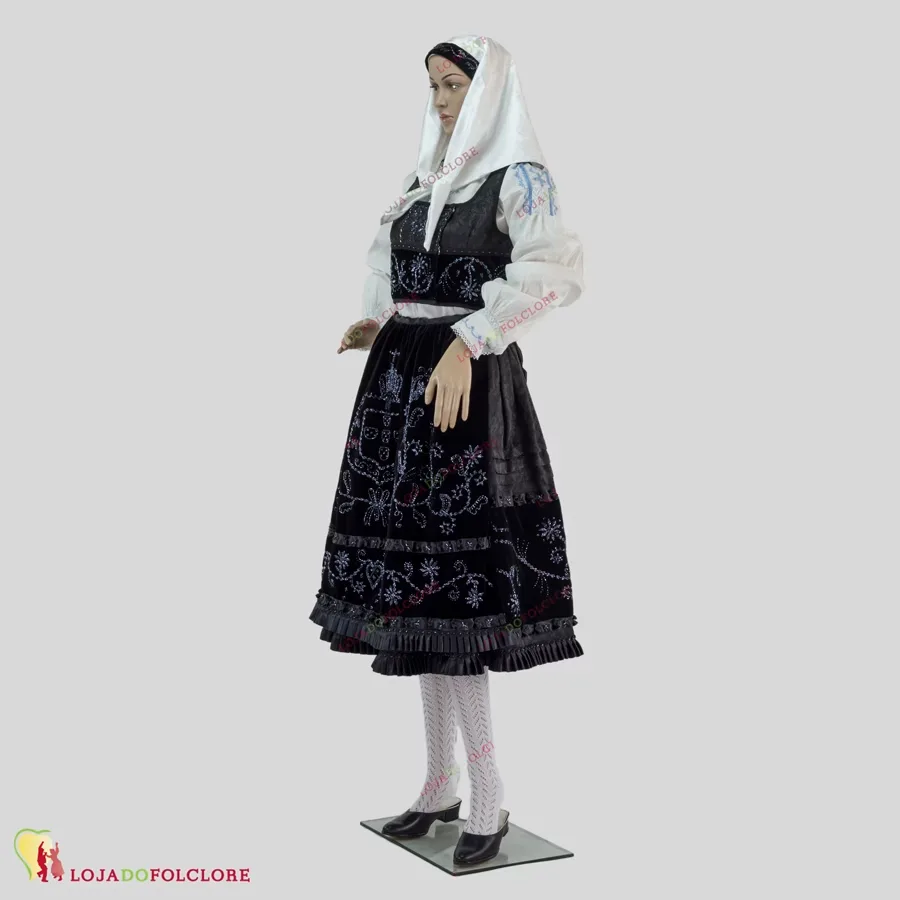 Traje Mordoma - Rica - Esquerda