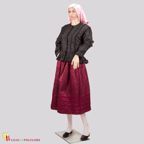 Traje Meia Senhora - Esquerda